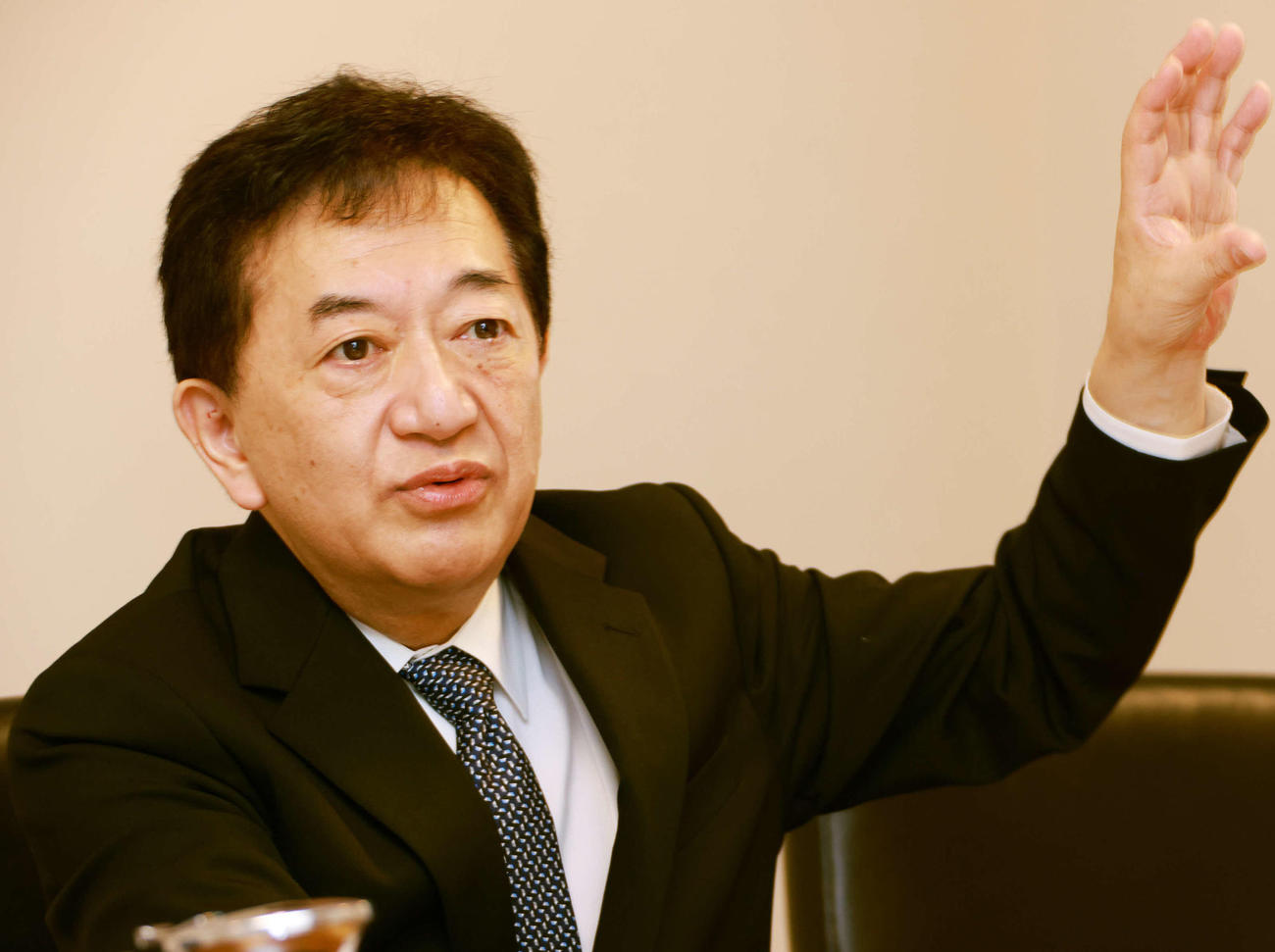 横浜市長選挙立候補の意思を表明する田中康夫氏（撮影・中島郁夫）