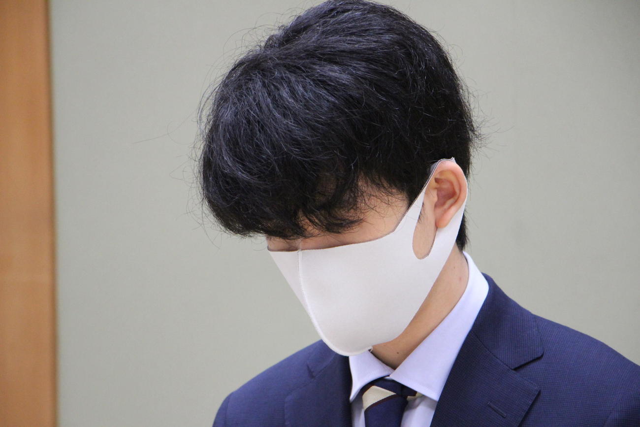 タイトル最年少防衛後、中2日で対局に臨んだ藤井聡太2冠（日本将棋連盟提供）