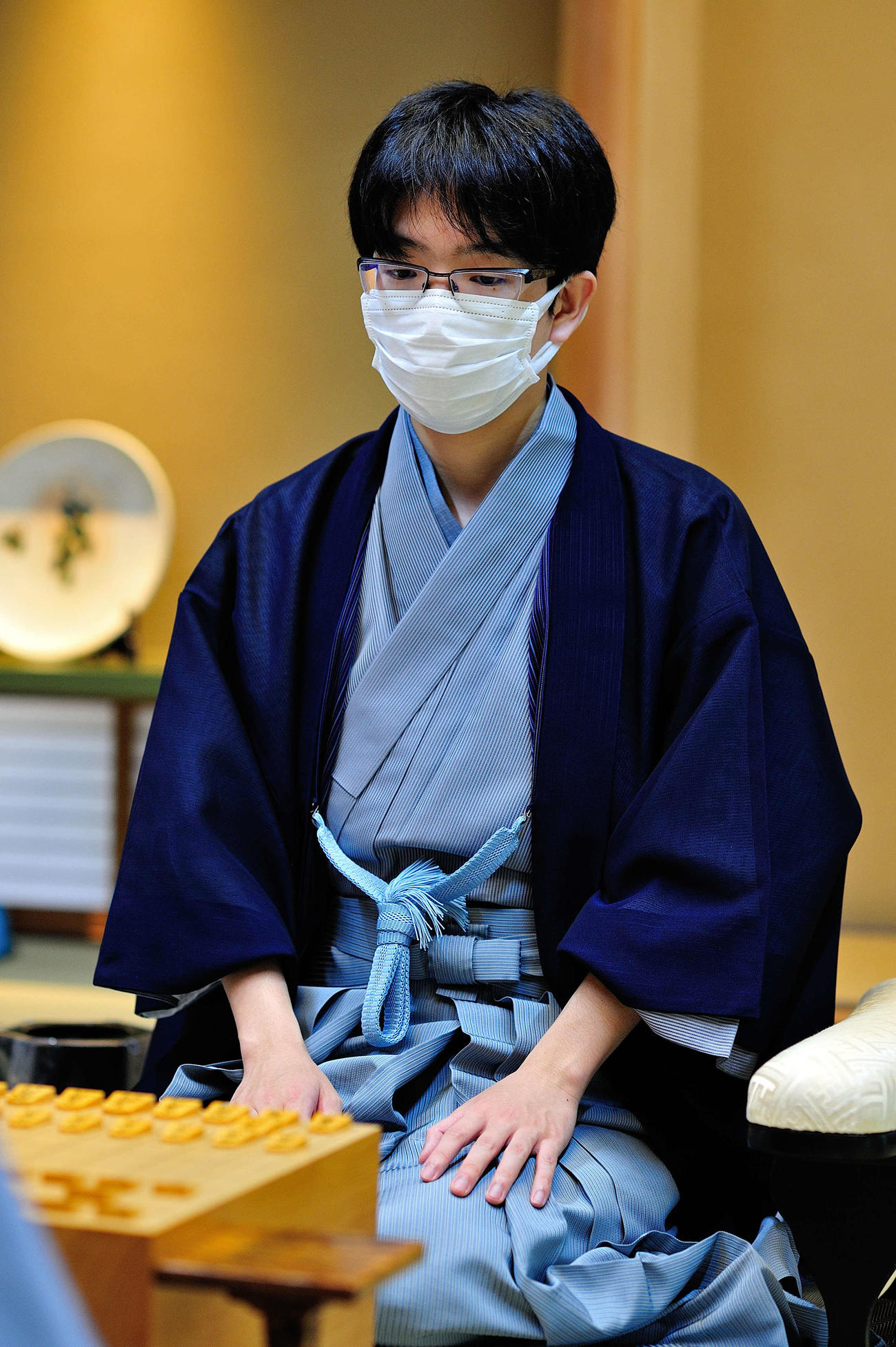 叡王戦5番勝負第2局に臨む豊島将之叡王（日本将棋連盟提供）