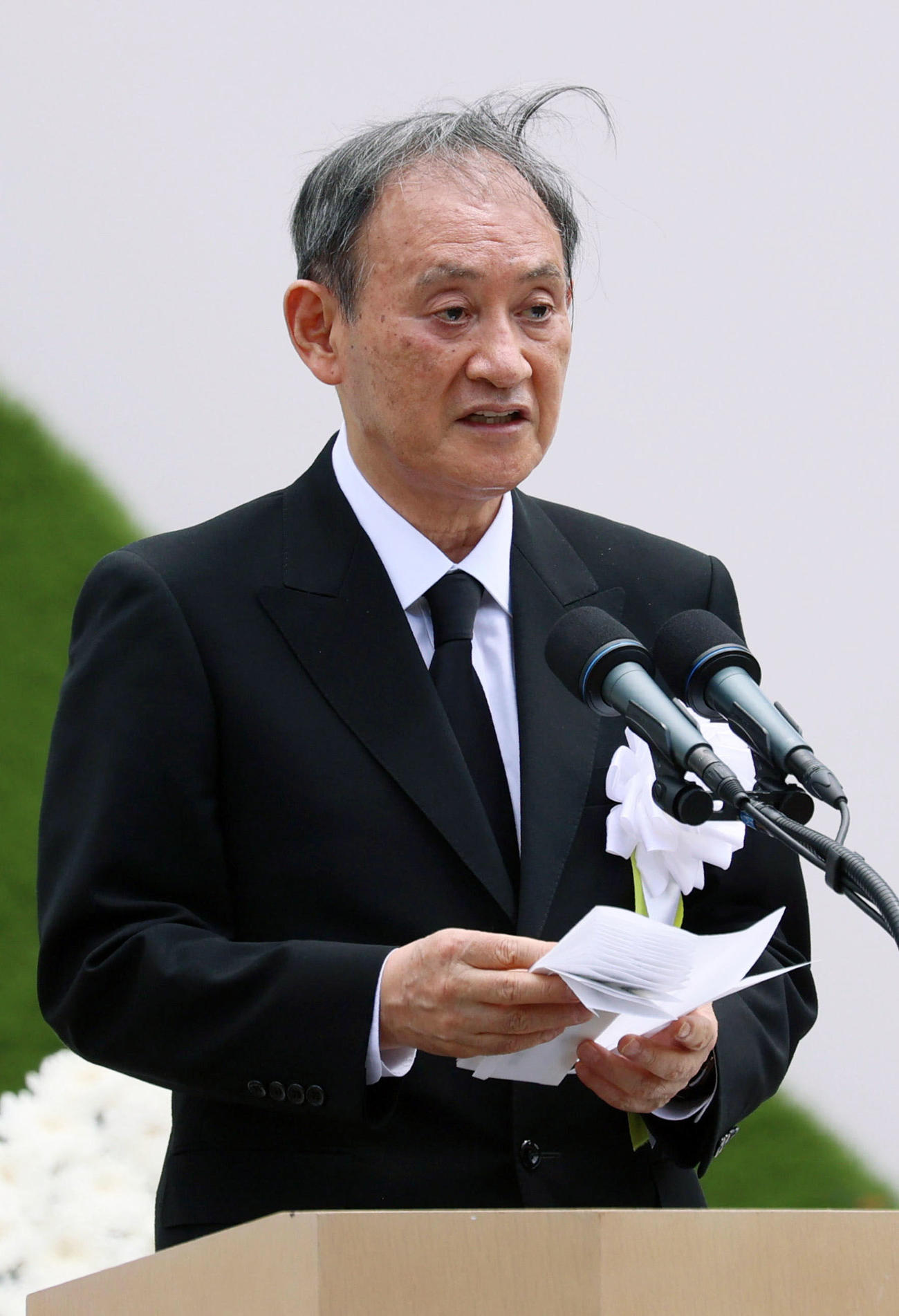 長崎原爆犠牲者慰霊平和祈念式典で、あいさつする菅首相（代表撮影、共同）
