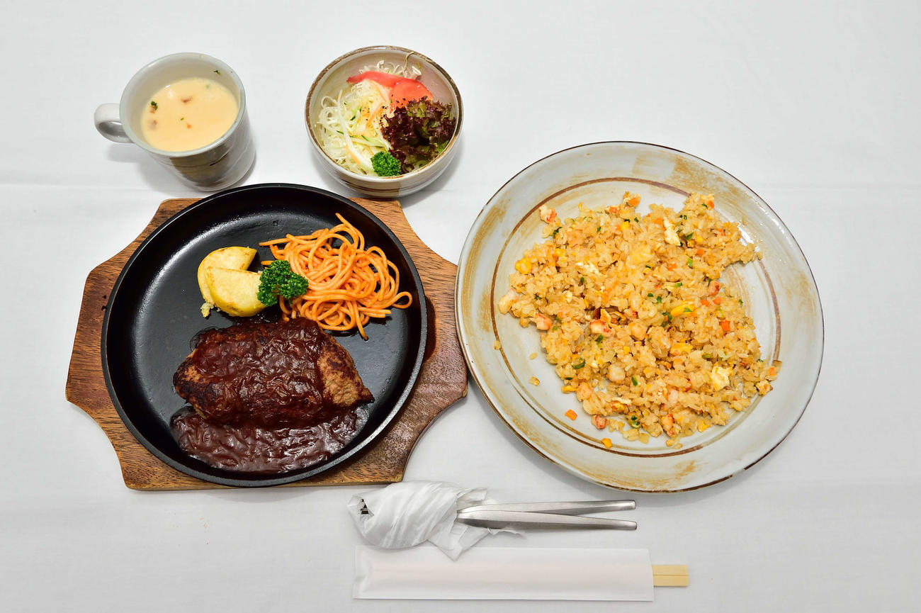 藤井聡太王位の昼食は「ハンバーグ」と「バターライス」（日本将棋連盟提供）