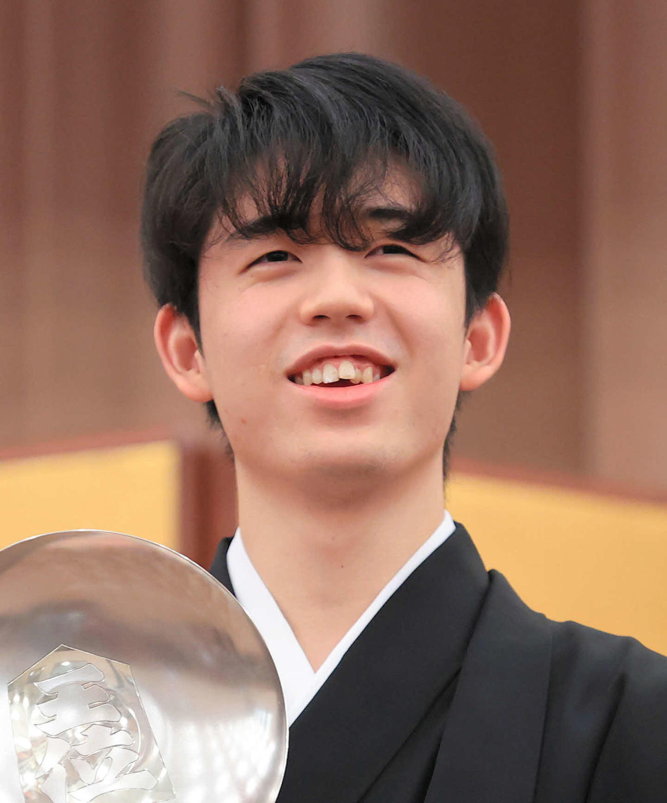藤井聡太王位（20年11月撮影）