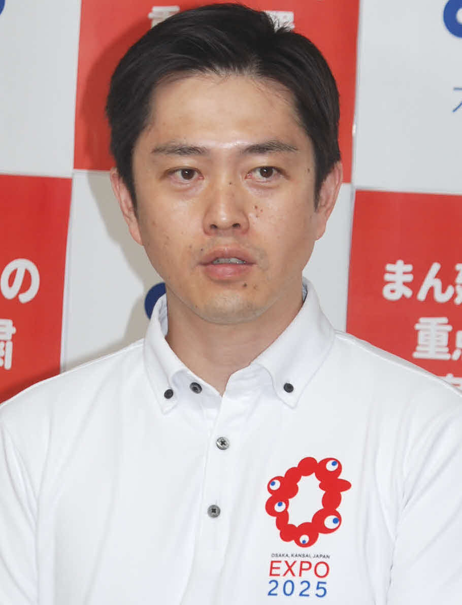 大阪府の吉村洋文知事（2021年8月17日撮影）
