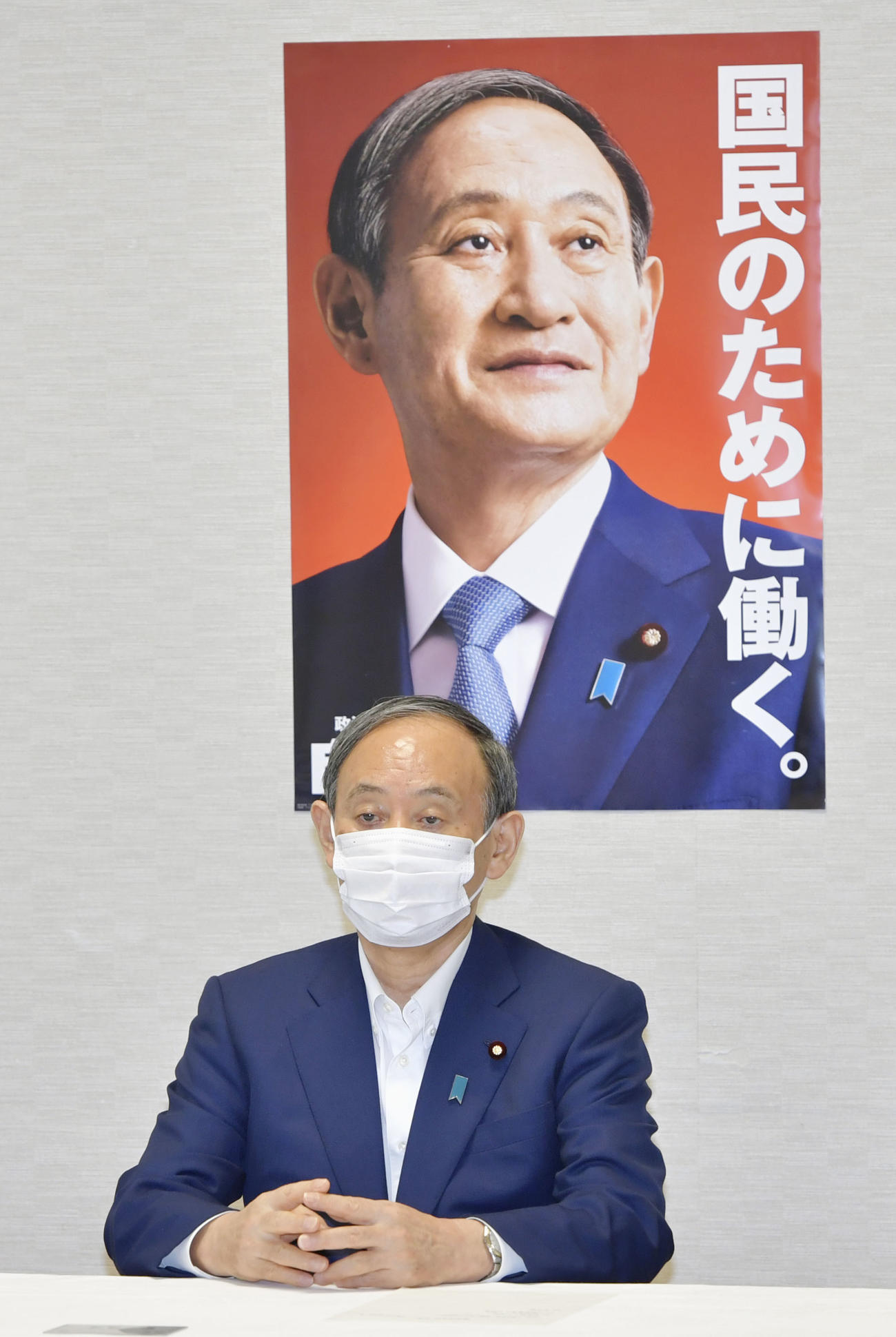 自民党の臨時役員会に臨む菅首相（共同）
