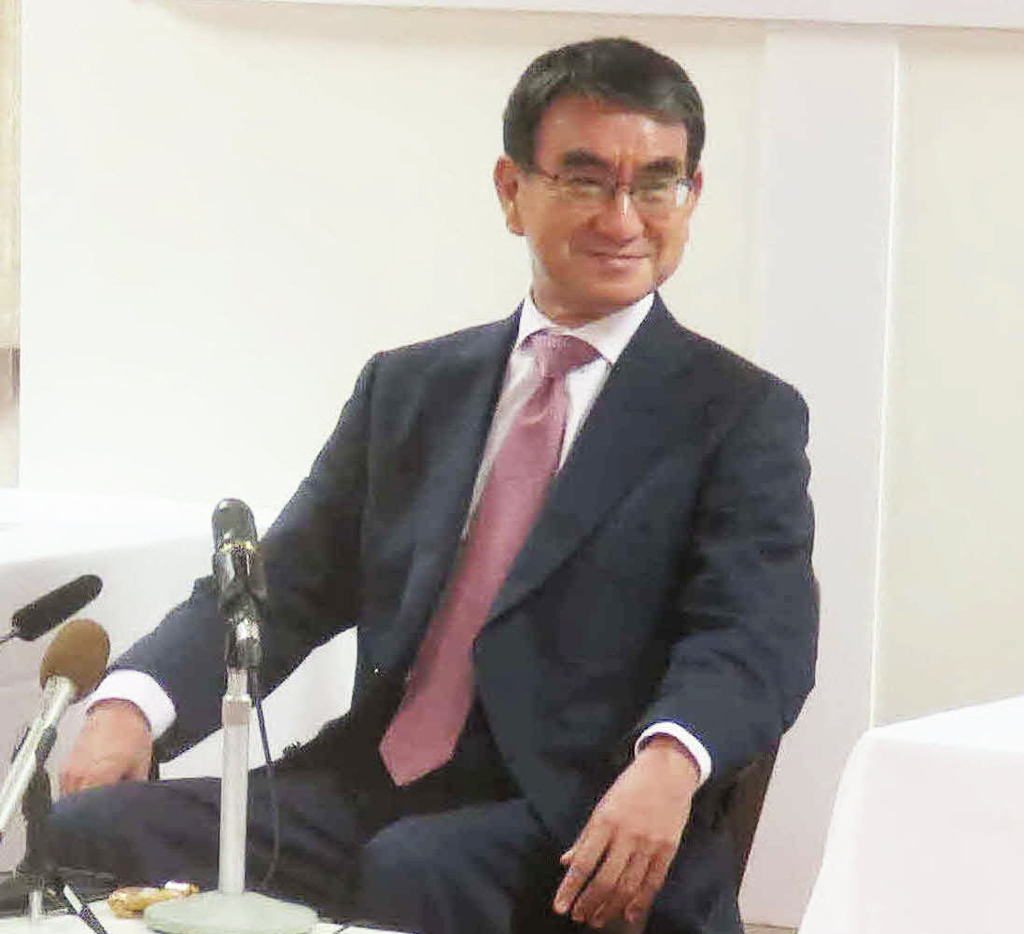 派閥横断グルーブ主催の意見交換会に参加した河野太郎行革相（撮影・大上悟）