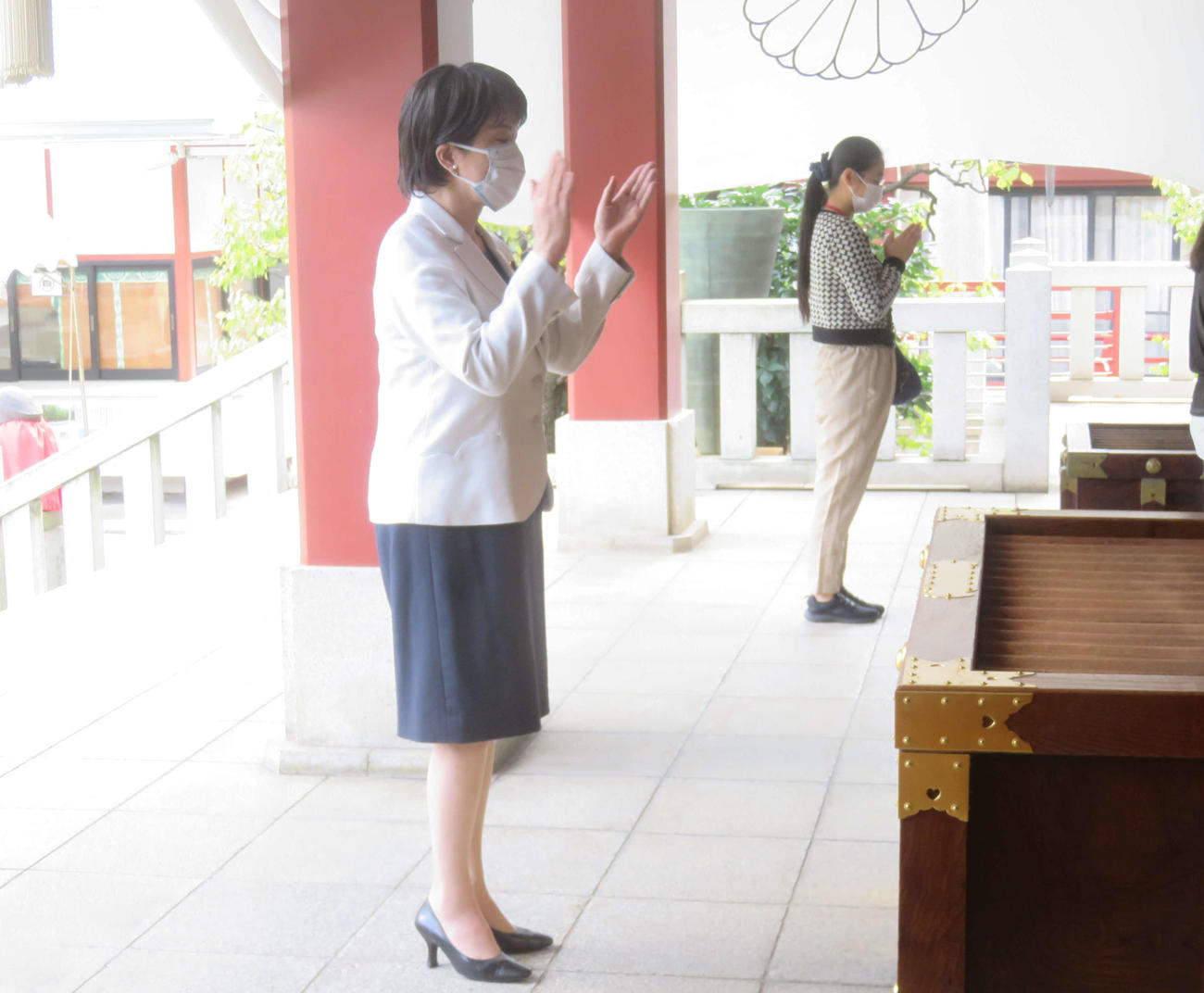 高市早苗前総務相は東京・日枝神社に参拝し、必勝祈願した（撮影・大上悟）
