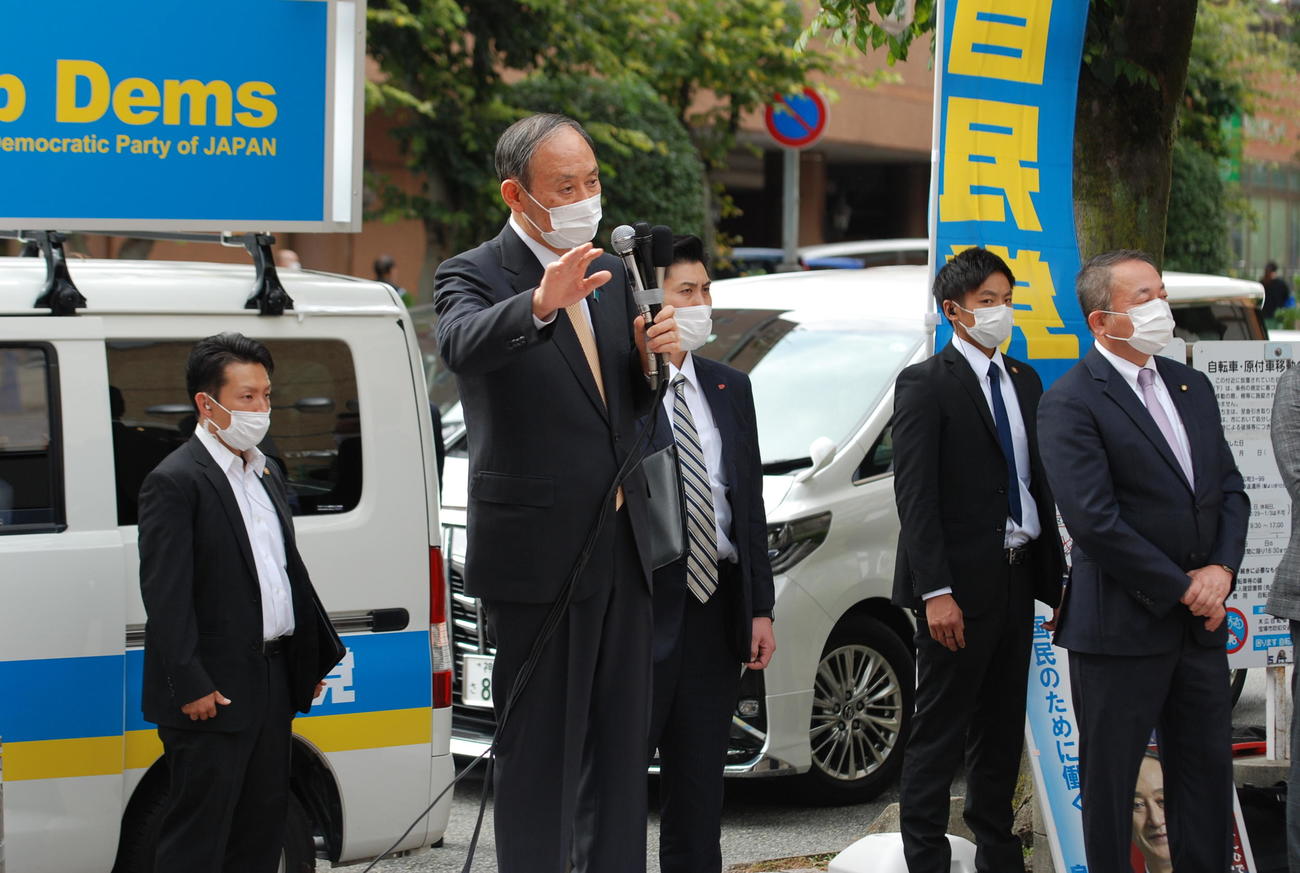 兵庫県宝塚市で街頭演説した菅前首相（撮影・松浦隆司）