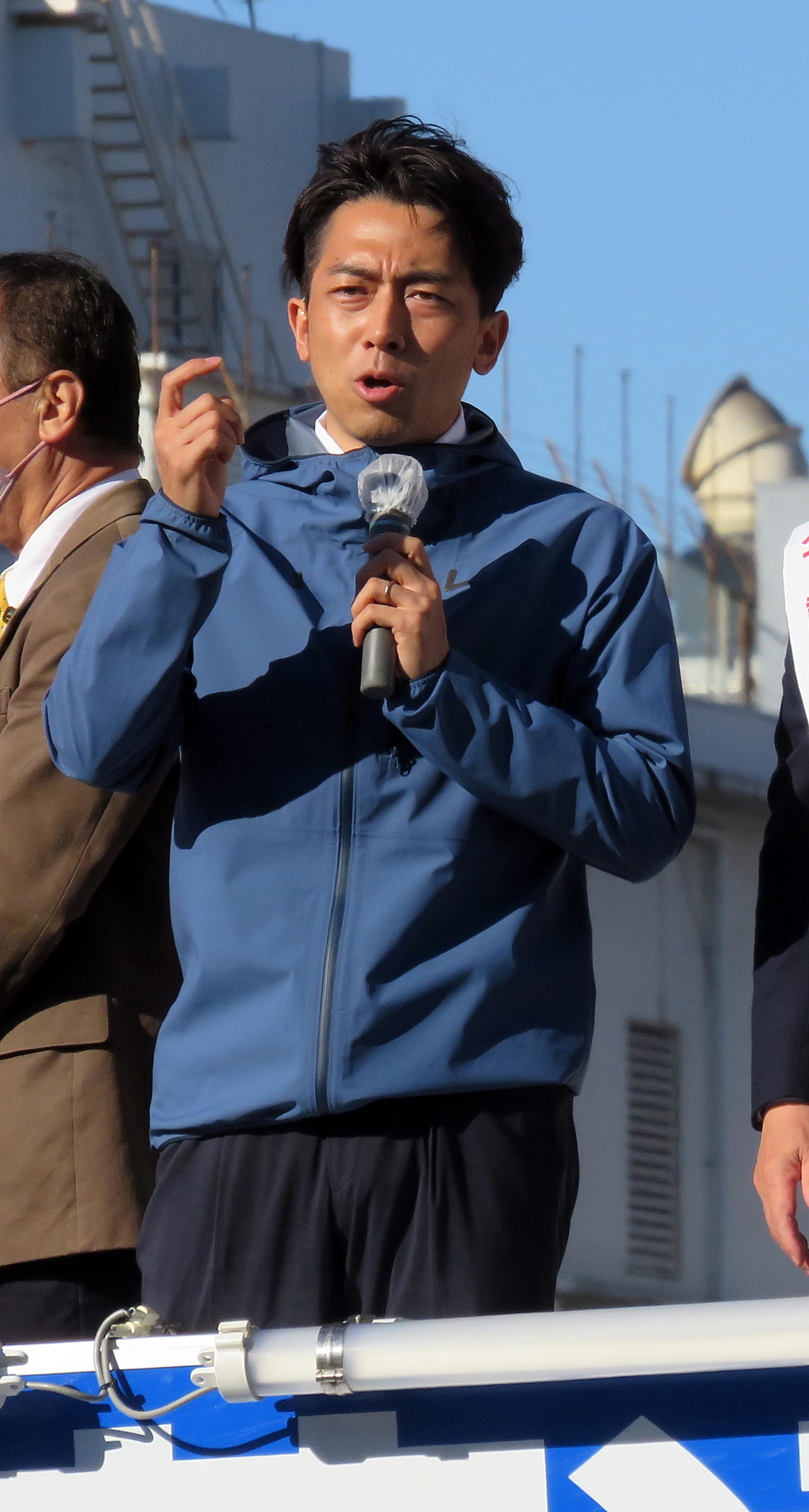 京王線調布駅前で応援演説を行う自民党の小泉進次郎前環境相（撮影・鎌田直秀）