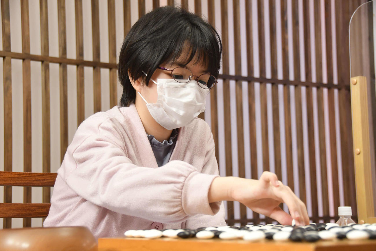 昨年に続いて女流棋聖戦本戦1回戦を突破した仲邑菫二段（日本棋院提供）