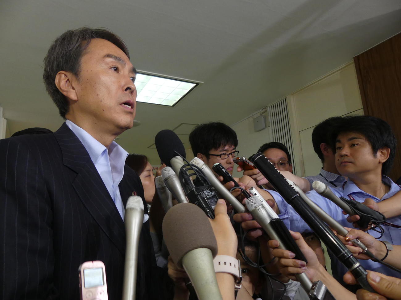 自民党・石原伸晃氏（16年8月4日撮影）