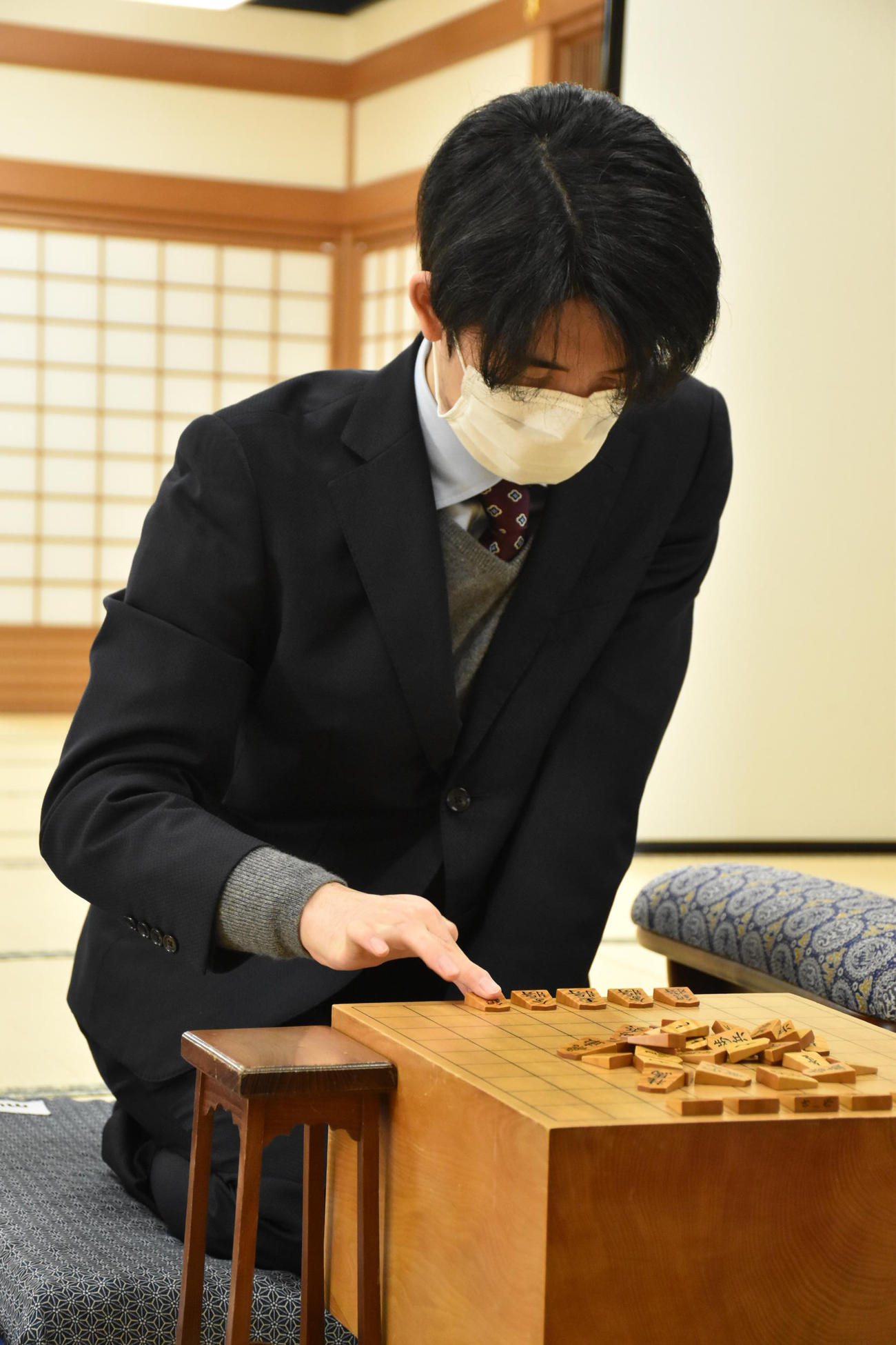 将棋の第71期王将戦挑戦者決定リーグに臨んだ藤井聡太3冠（日本将棋連盟提供）