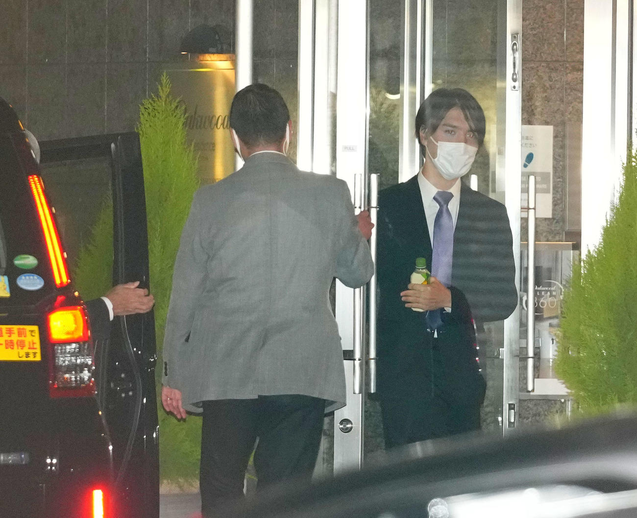 都内の自宅へ戻る小室圭さん（撮影・横山健太）