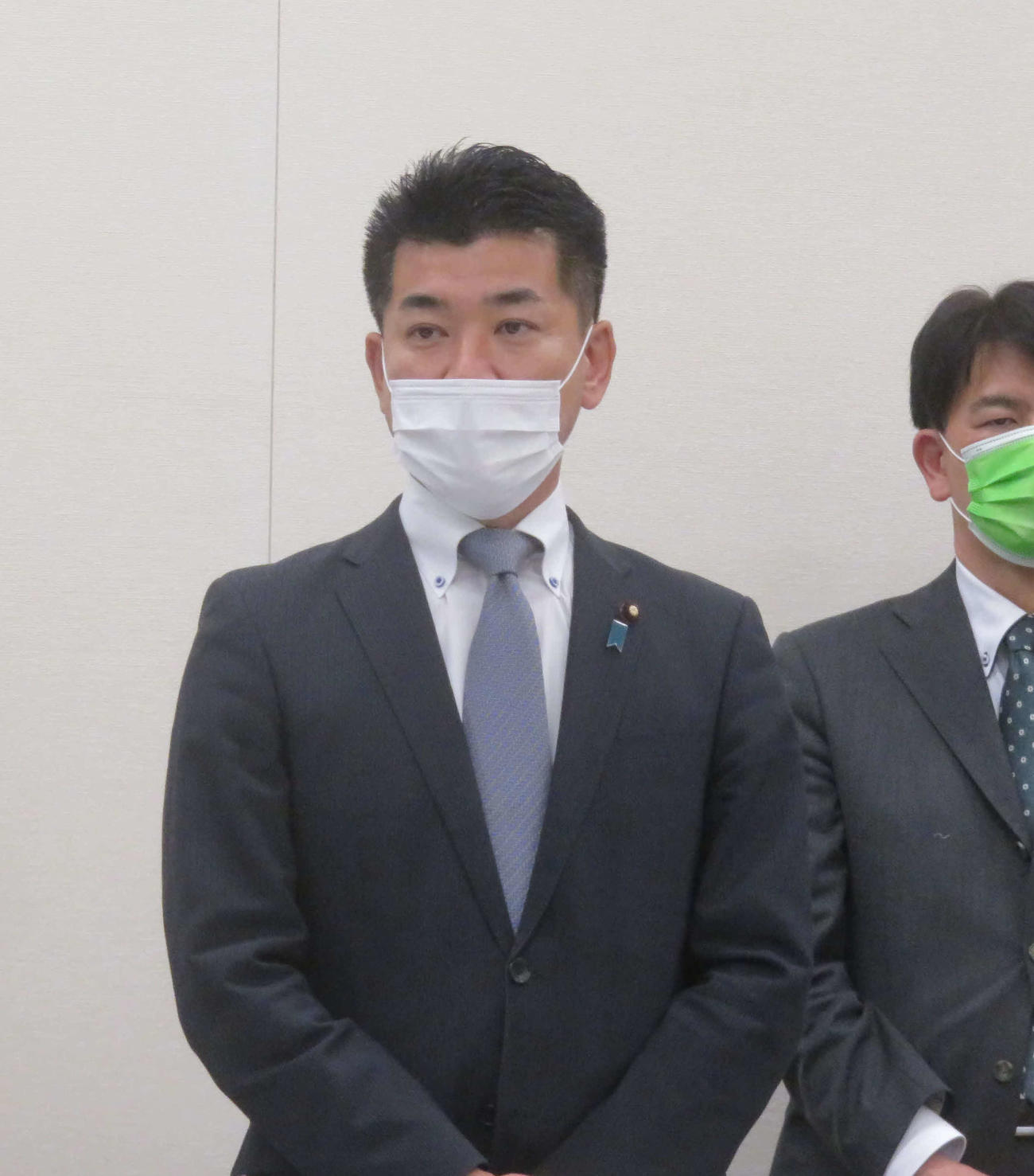 立憲民主党の泉健太政調会長がグループの会合後に代表選への出馬を表明した（撮影・大上悟）