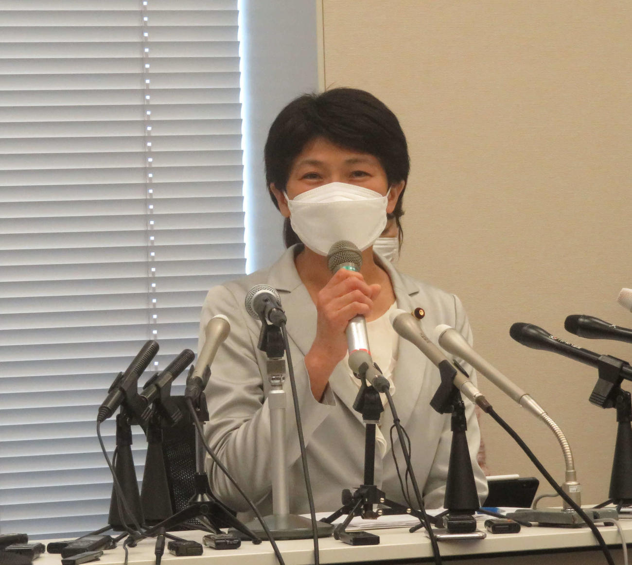 西村智奈美元厚生労働副大臣も「女性が出るべき」と出馬に名乗りを上げた（撮影・大上悟）