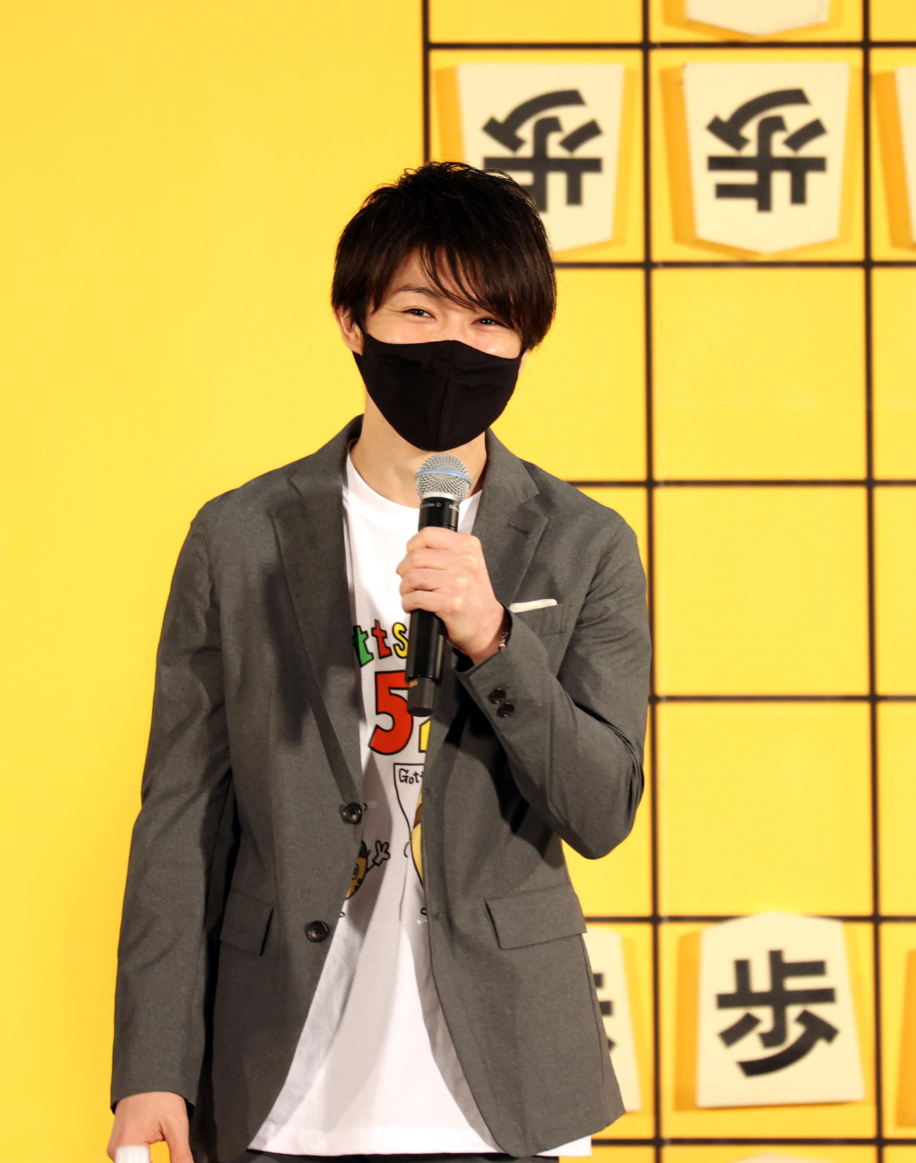 JT杯のイベントであいさつする内村（撮影・狩俣裕三）
