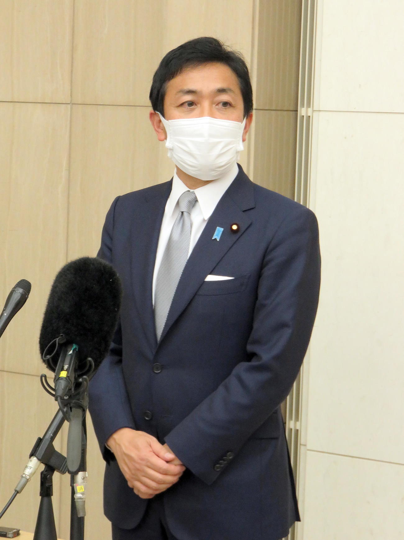 小池百合子都知事との会談後に取材に応じる国民民主党の玉木雄一郎代表（撮影・鎌田直秀）