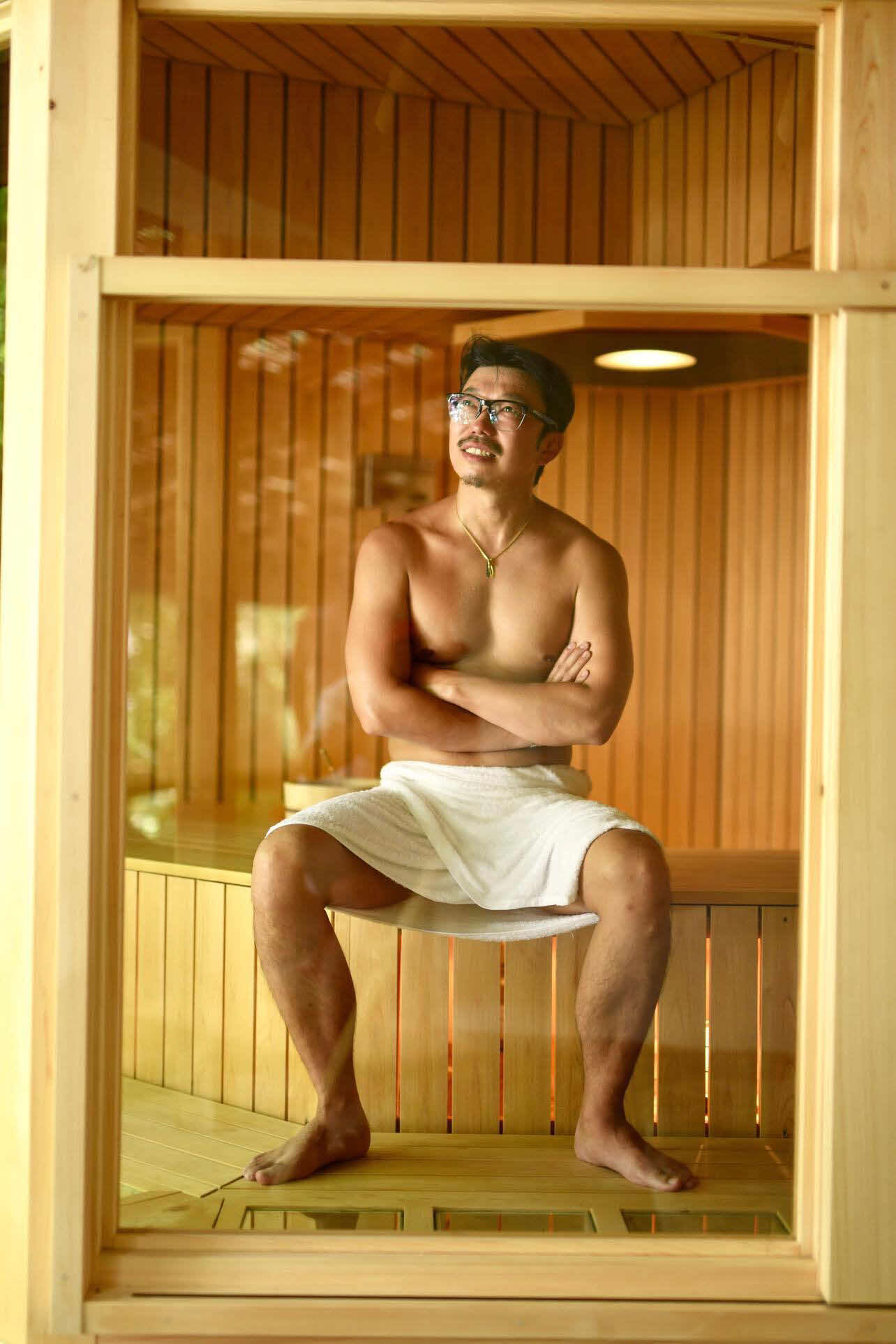 「ととのえ親方」こと松尾大さん（20年6月、静岡県伊豆市旅館おちあいろうで撮影、TTNE提供）