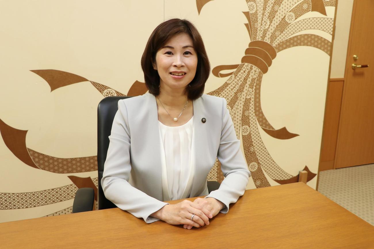カズの活躍に期待を寄せる鈴鹿市の末松則子市長（鈴鹿市提供）
