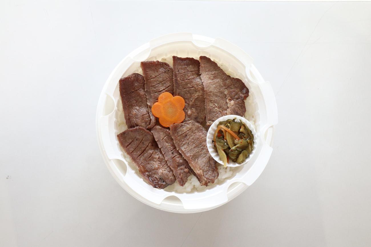 東京都が宿泊療養施設に提供する炭火焼き牛たん弁当