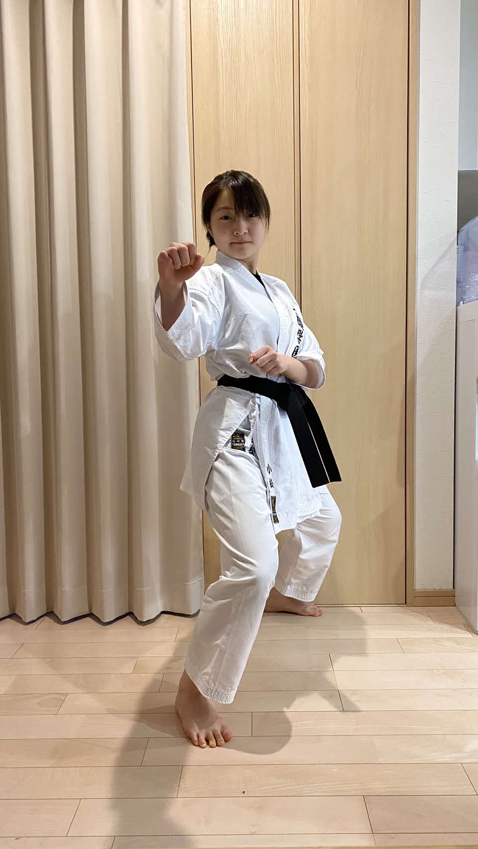 空手の稽古に日々励んでいる小松倫子さん