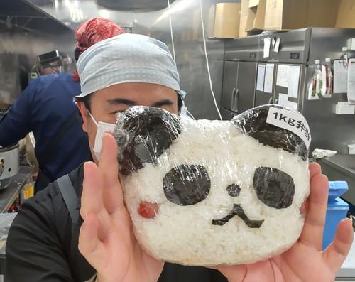 上野動物園双子パンダ25日から観覧再開 アメ横も盛り上げ 重量１キロのパンダおにぎり販売 社会 日刊スポーツ