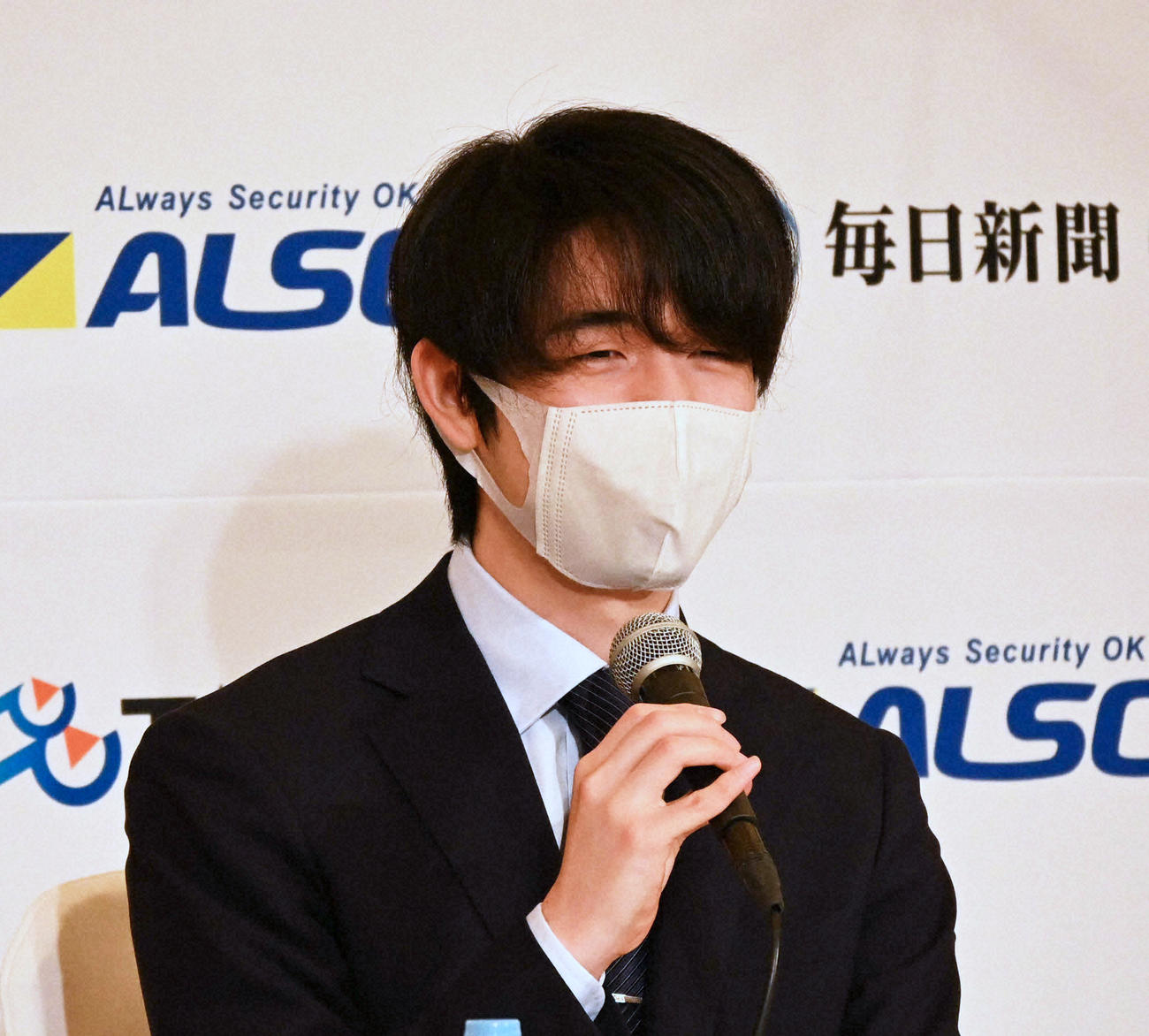 藤井聡太竜王（2022年2月撮影）