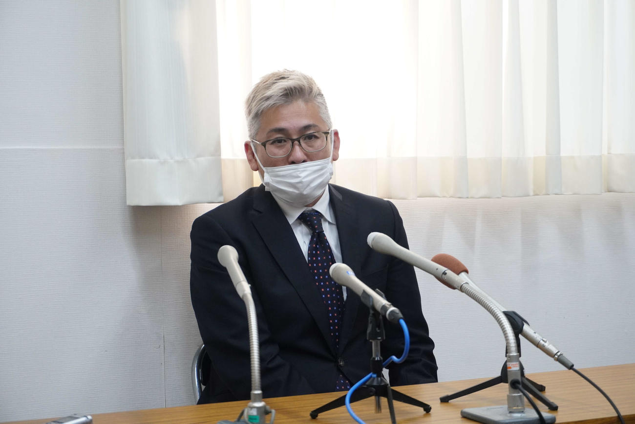 会見を開いたムサシノ商店の田中秀篤社長（撮影・沢田直人）