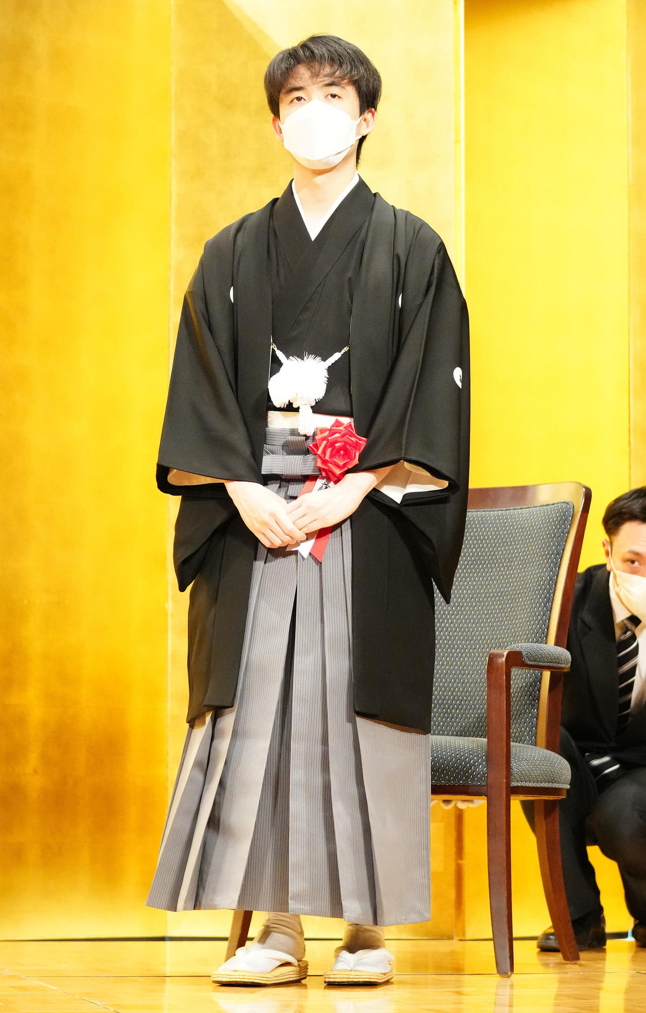 王将就位式に臨む藤井聡太5冠（撮影・江口和貴）