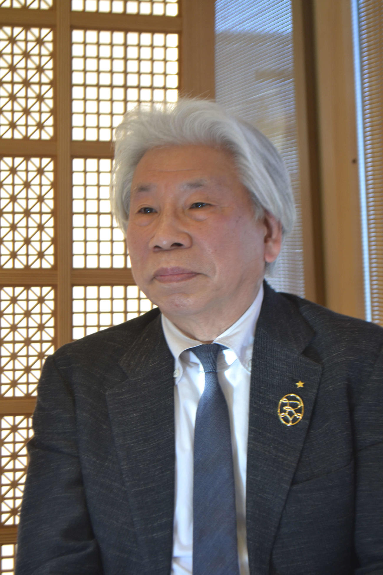 水戸岡鋭治氏