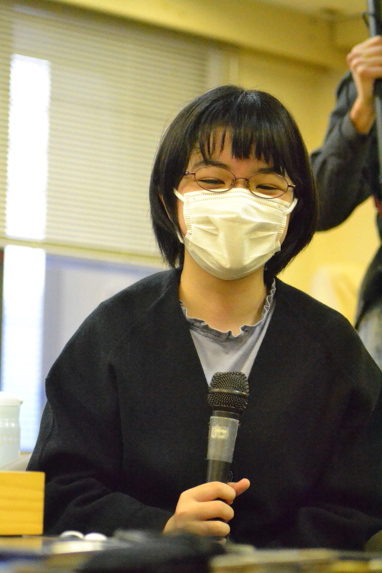 史上最年少でタイトル戦に初登場しながら奪取はならなかった仲邑菫二段だが、時折笑顔を見せた