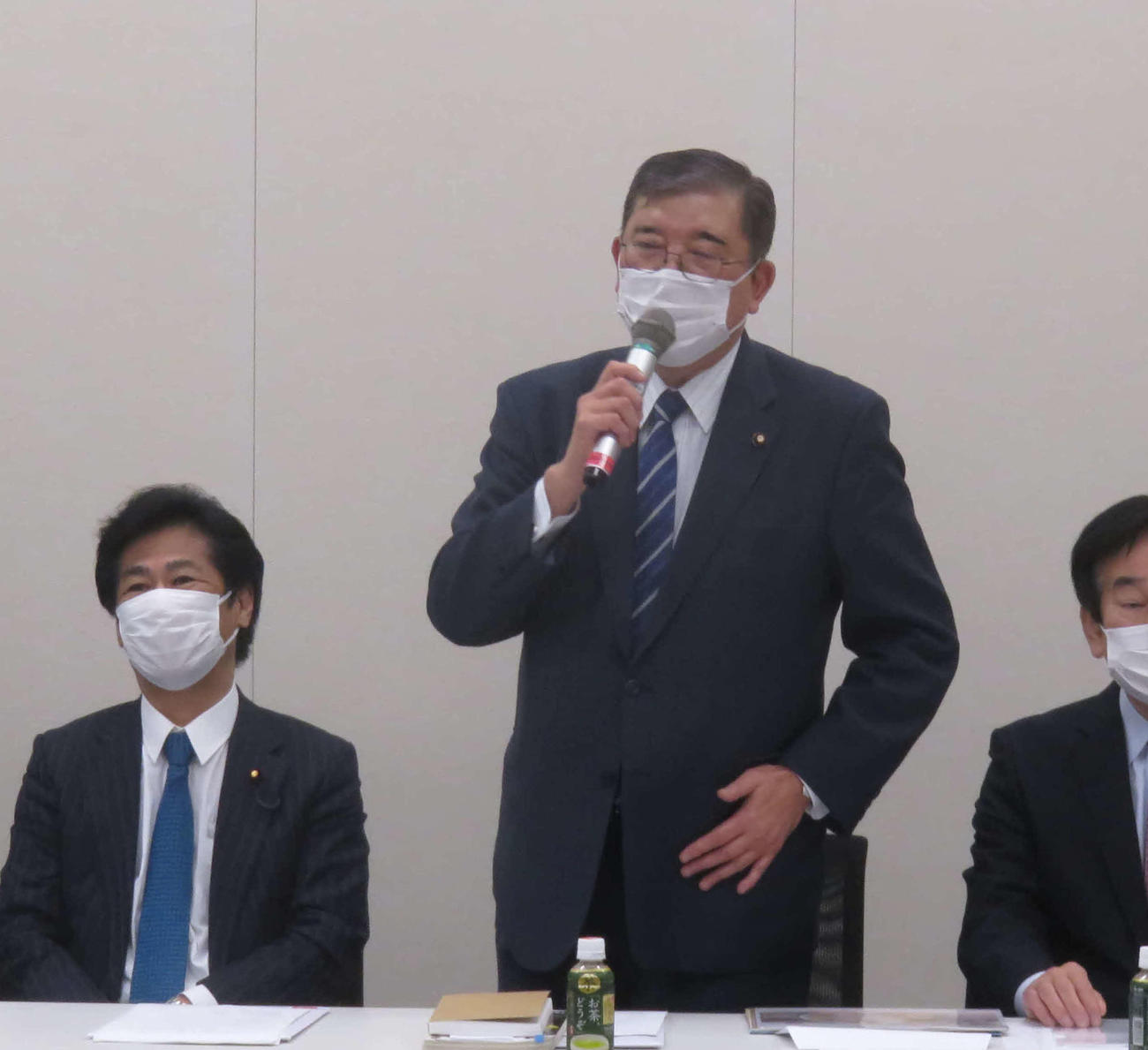 自民党の石破茂元幹事長がラーメン議連の設立総会で代表発起人としてあいさつした（撮影・大上悟）