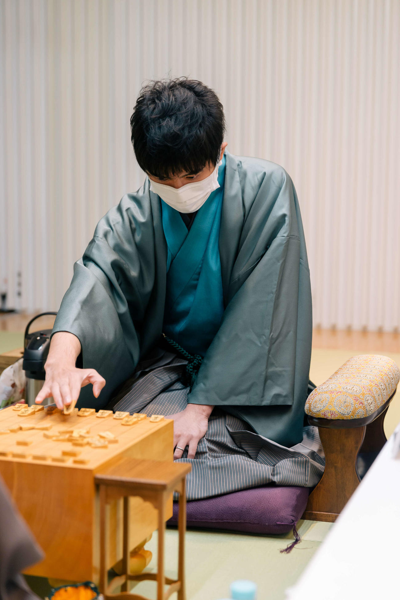 タイトル戦初登場となる叡王戦5番勝負で藤井聡太叡王に挑む出口若武六段（日本将棋連盟提供）