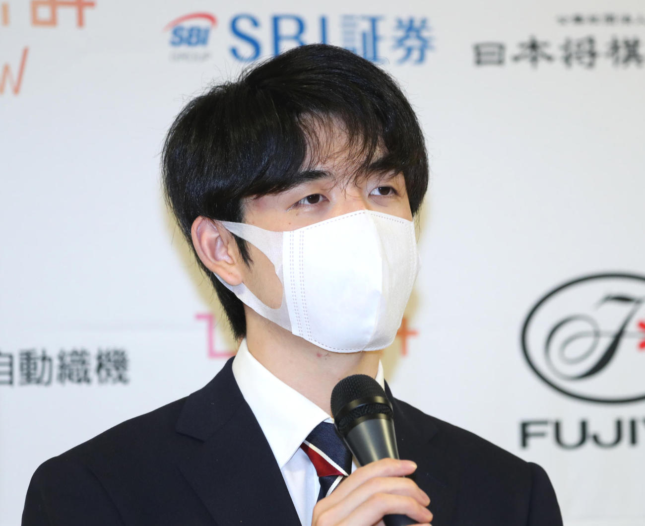 藤井聡太叡王（2022年4月撮影）