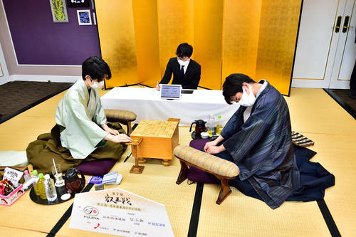 出口若武六段、藤井叡王に連敗でかど番「もう少し粘る順があったような