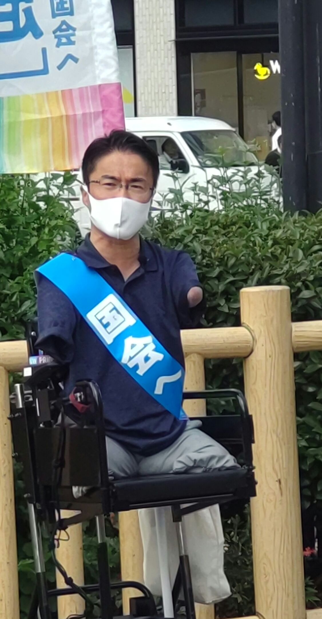 高田馬場駅前で乙武洋匡氏は2度目の街頭演説を行った（撮影・寺沢卓）