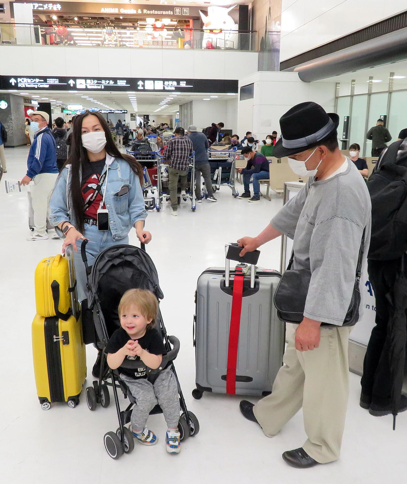 ウクライナ女性 鳴子温泉郷で就職のため成田到着 日本語を完璧にしたい 将来見据え気持ち強く 社会写真ニュース 日刊スポーツ