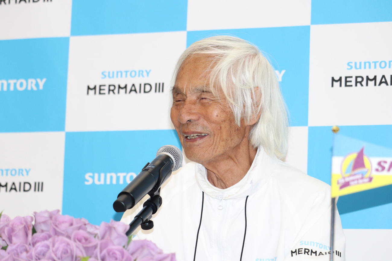 記者会見で笑顔を見せる堀江謙一さん2（撮影・竹本穂乃加）