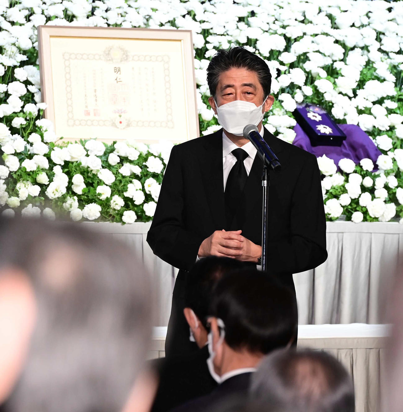 「石原慎太郎お別れの会」であいさつする発起人代表の安倍元首相（撮影・小沢裕）