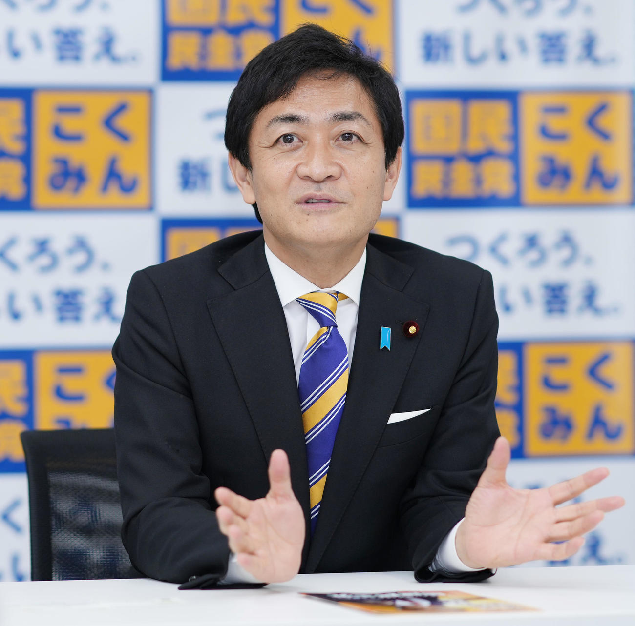 インタビューに応じる国民民主党玉木代表（撮影・菅敏）