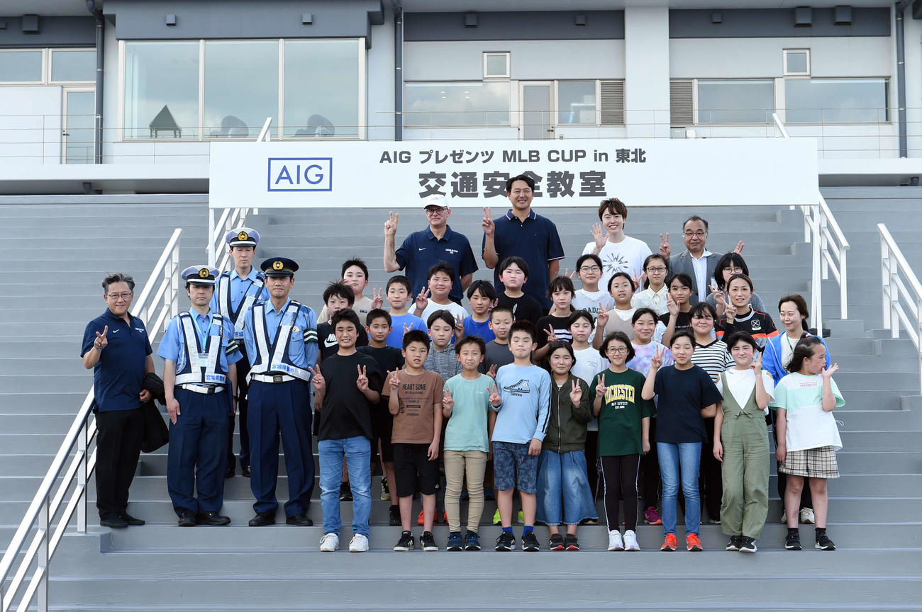 交通安全教室で知識を深めた閖上小中学校の生徒ら参加者たち