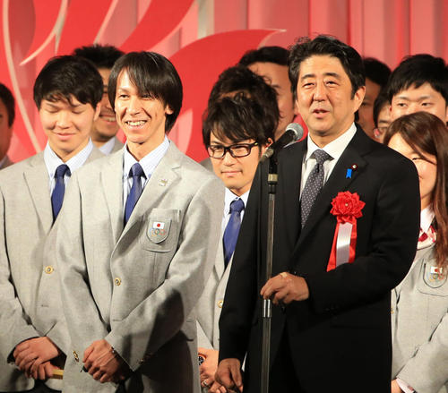 14年1月、ソチ五輪壮行会であいさつ