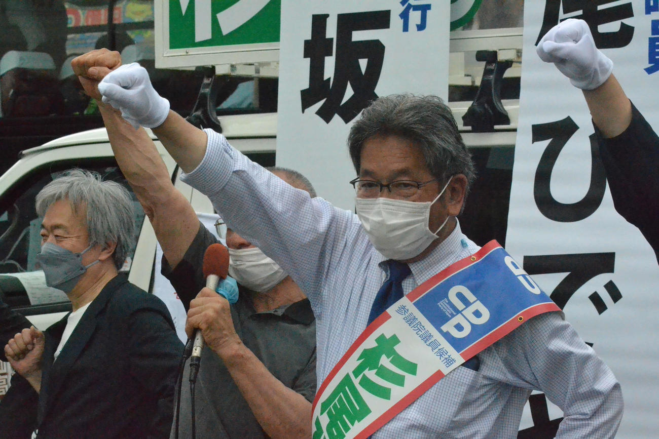 選挙戦で「負けられない戦い」と1期6年の実績を訴えた立憲民主党の杉尾秀哉氏