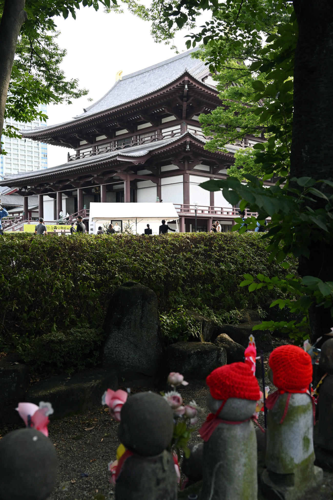 増上寺に設置された一般献花場（撮影・滝沢徹郎）