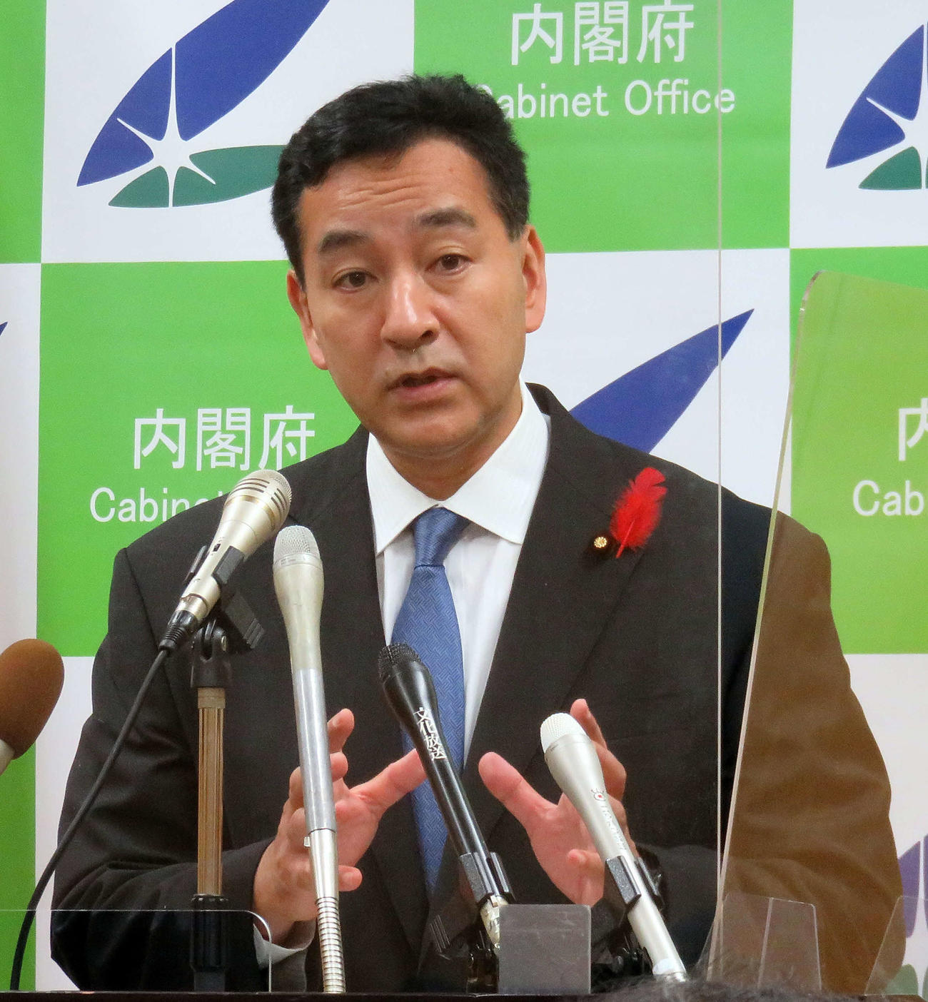 山際大志郎経済再生相（2021年10月5日撮影）