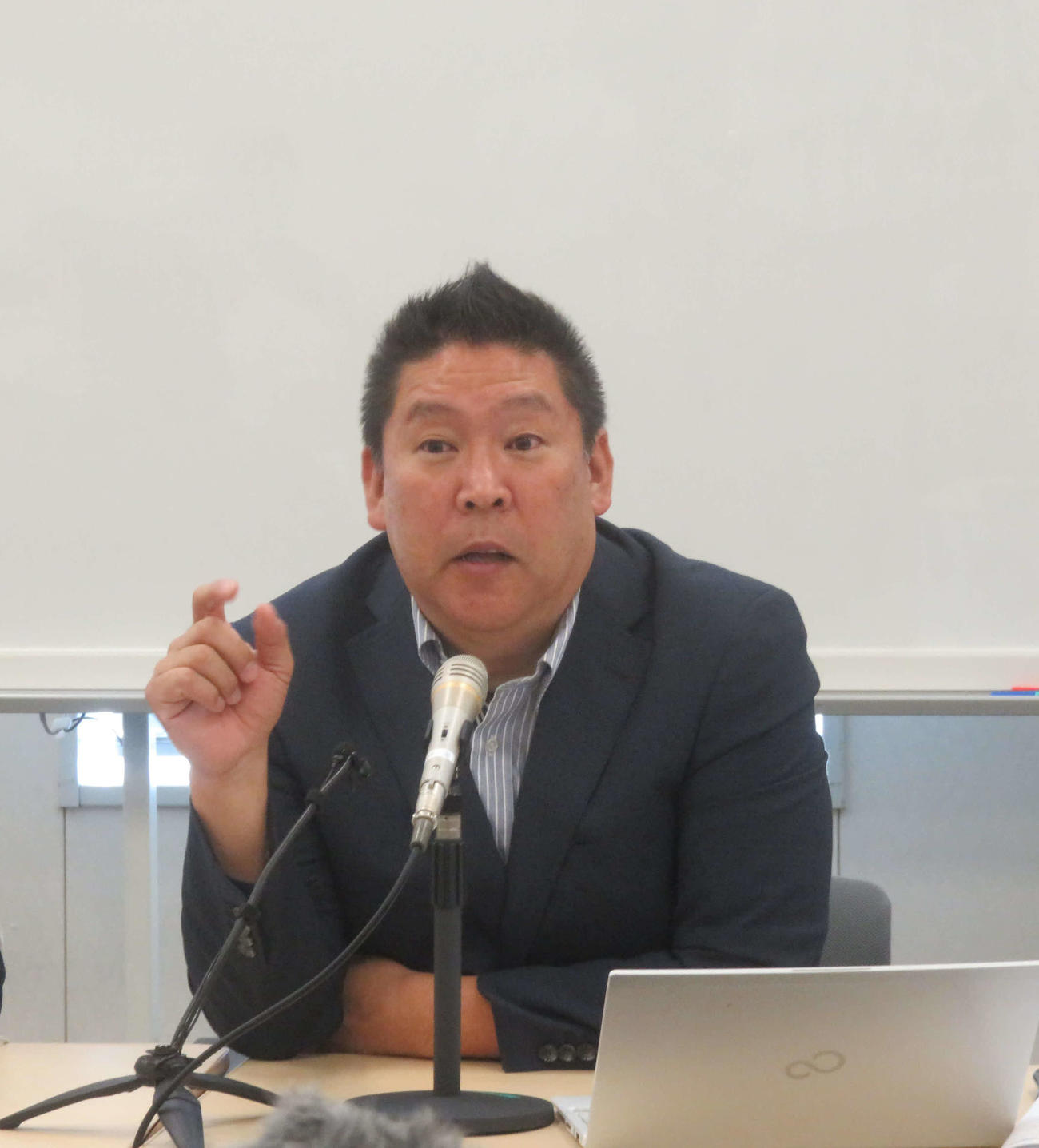 NHK党の立花孝志党首は同党のガーシー参院議員が次期臨時国会も欠席の予定と語った（撮影・大上悟）