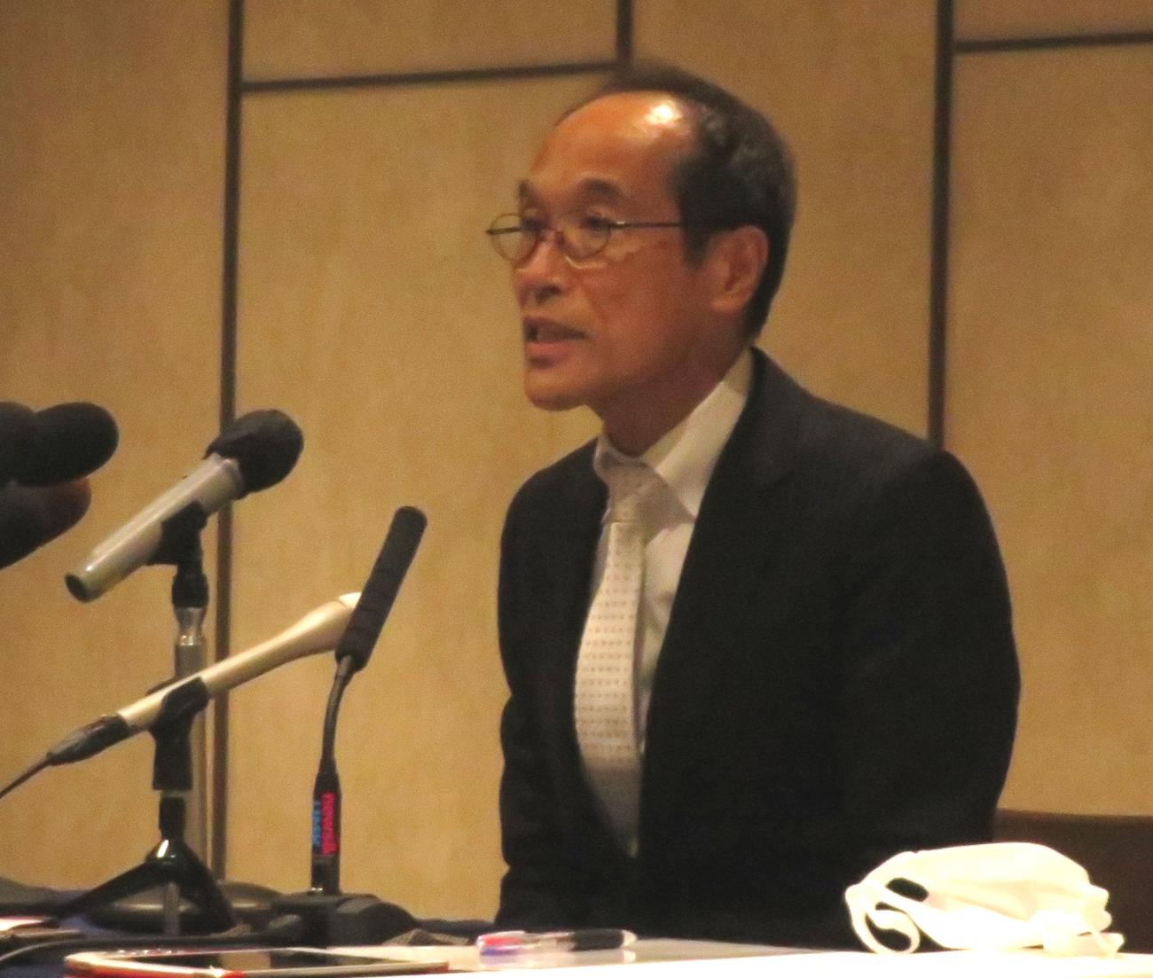 宮崎県知事選に出馬することを宣言した東国原英夫氏（撮影・寺沢卓）