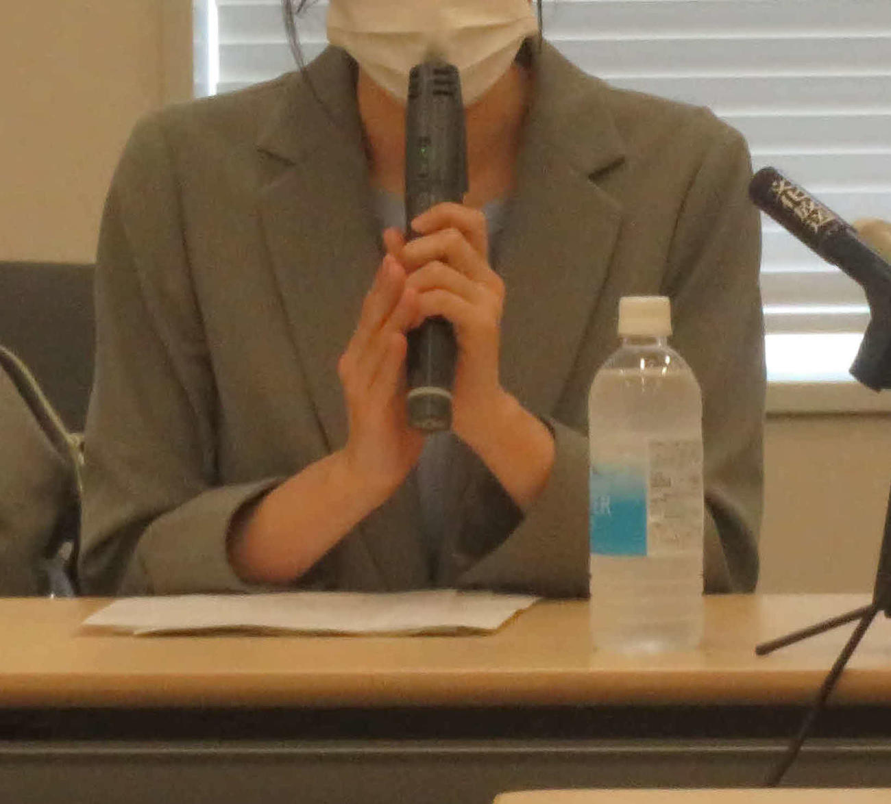 旧統一教会の元2世信者だった小川さゆり氏（仮名）は高額献金の実態や反社会的団体であり、規制する法律の必要性を訴えた