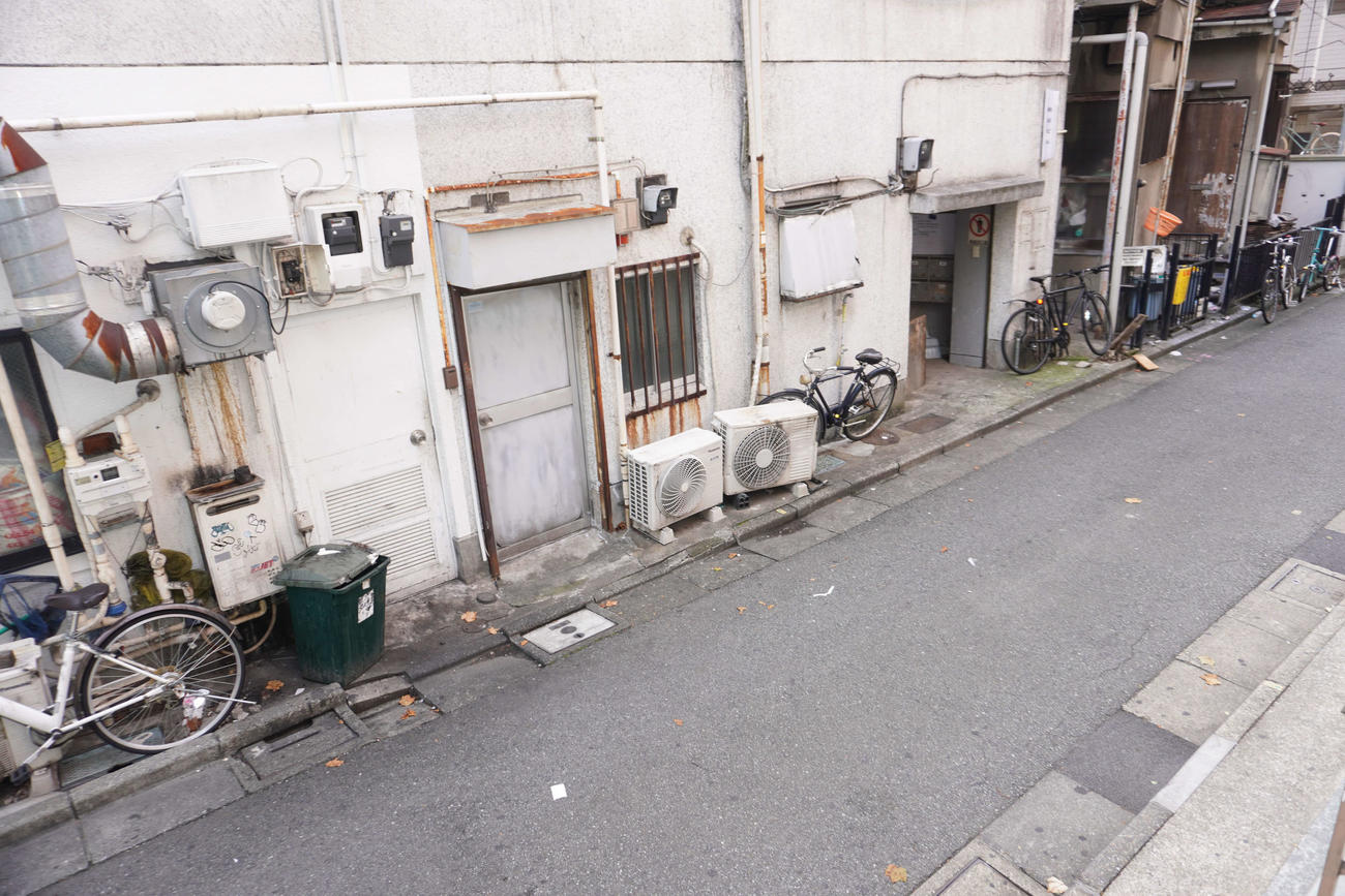 東京都渋谷区の路上で母親と娘が包丁で刺された現場付近（2022年8月21日撮影）