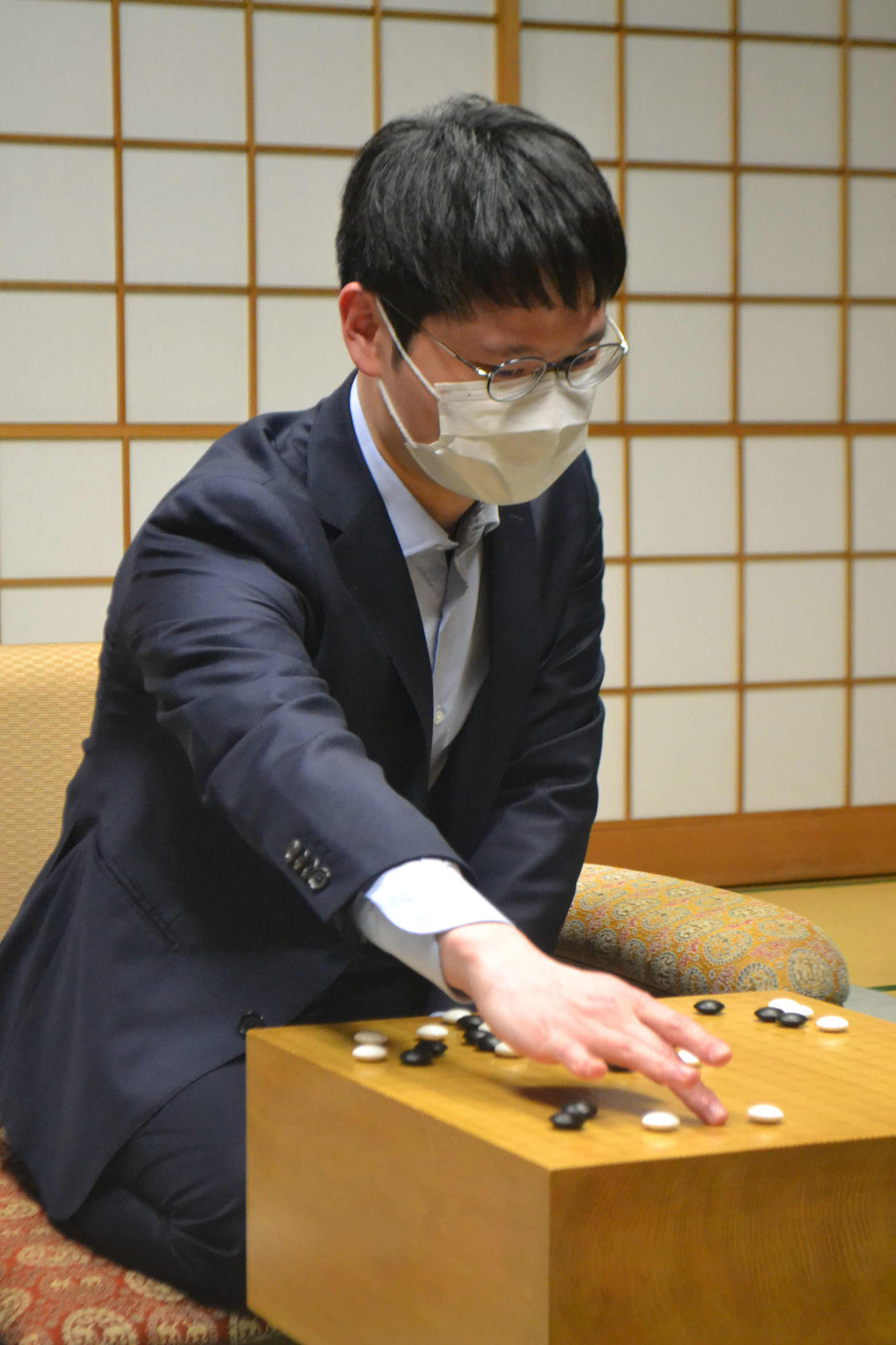 余正麒八段