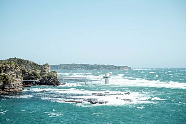 勝浦海中公園などを望む勝浦市の絶景（勝浦市観光協会提供）